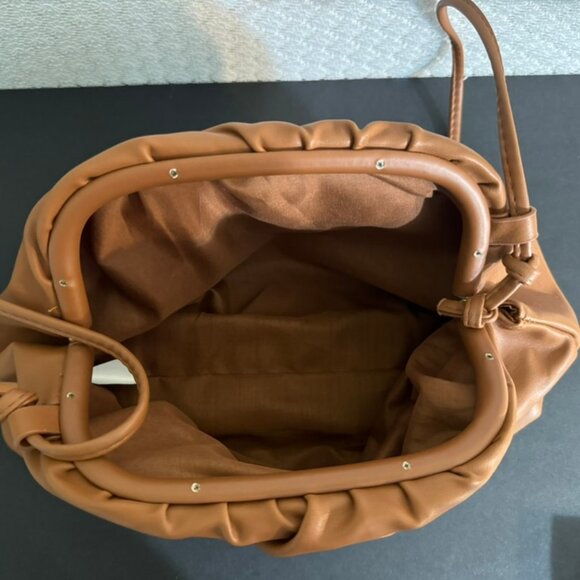 NWT Stylish Faux Leather Camel Pouch Shoulder Bag Purse Clutch - Lined - Picture 4 of 8